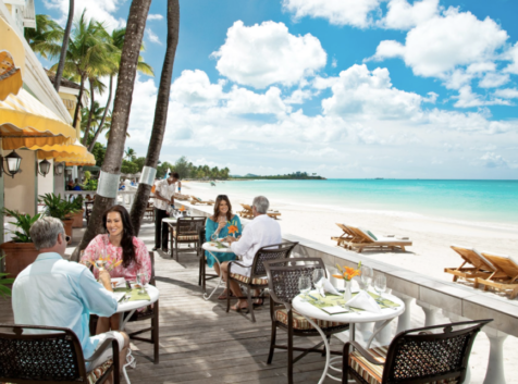 antigua-tourist-enjoying-local-food